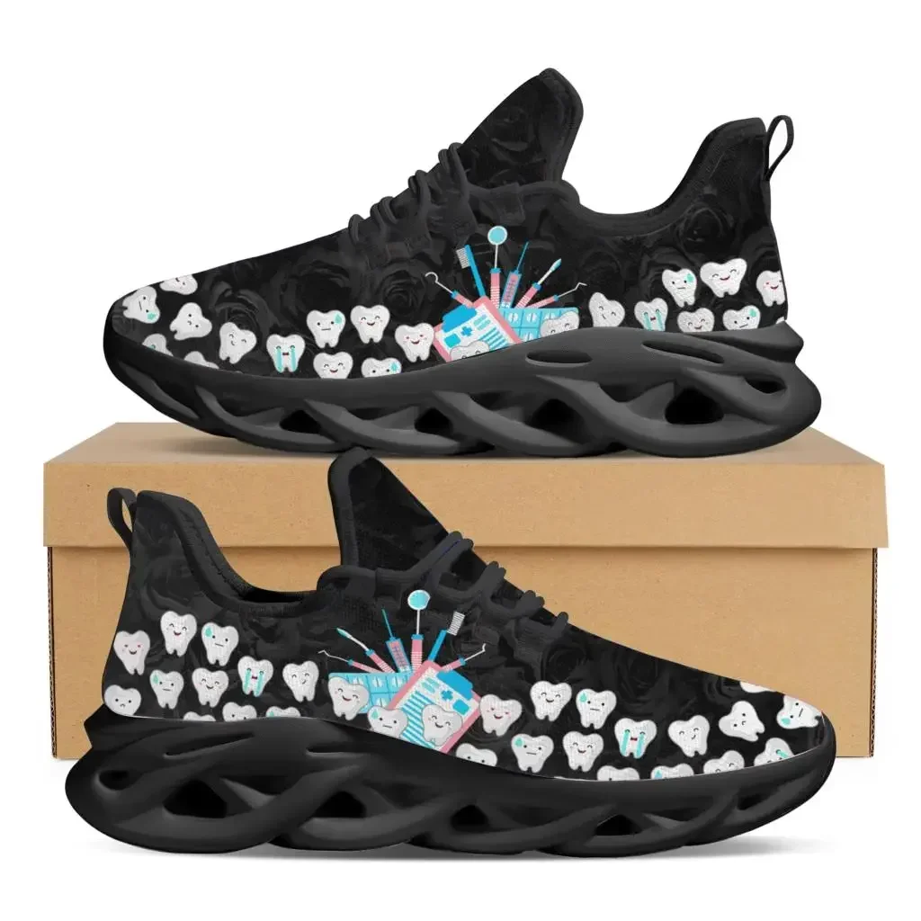 レディースプラットフォームスニーカー、キュートな漫画の歯柄プ - Sneaker Career のレビューと価格