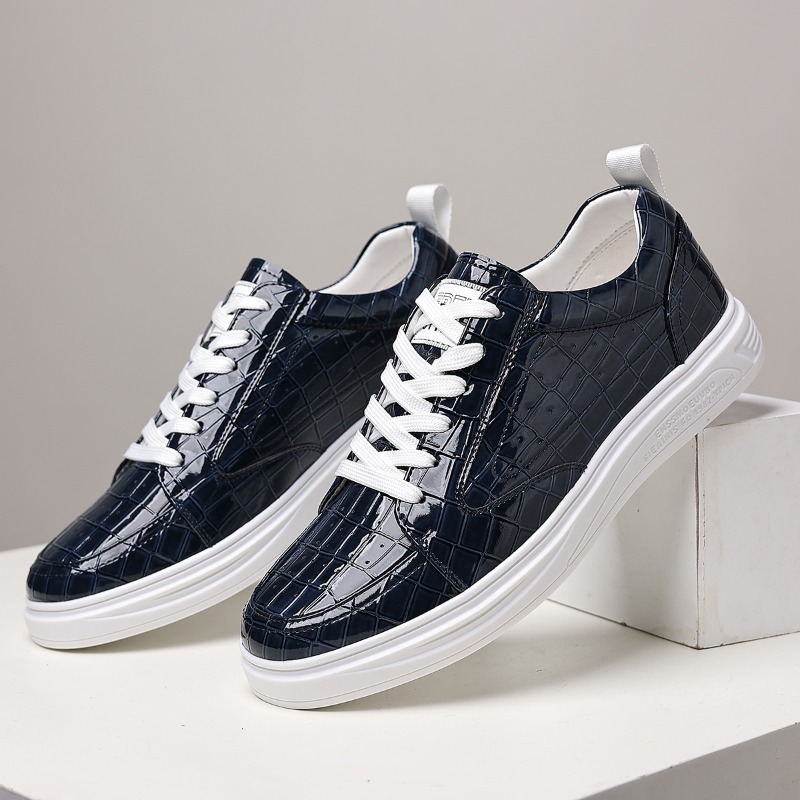クラシックなメンズローカットスケートシューズ、レザー、レース - Sneaker Career のレビューと価格