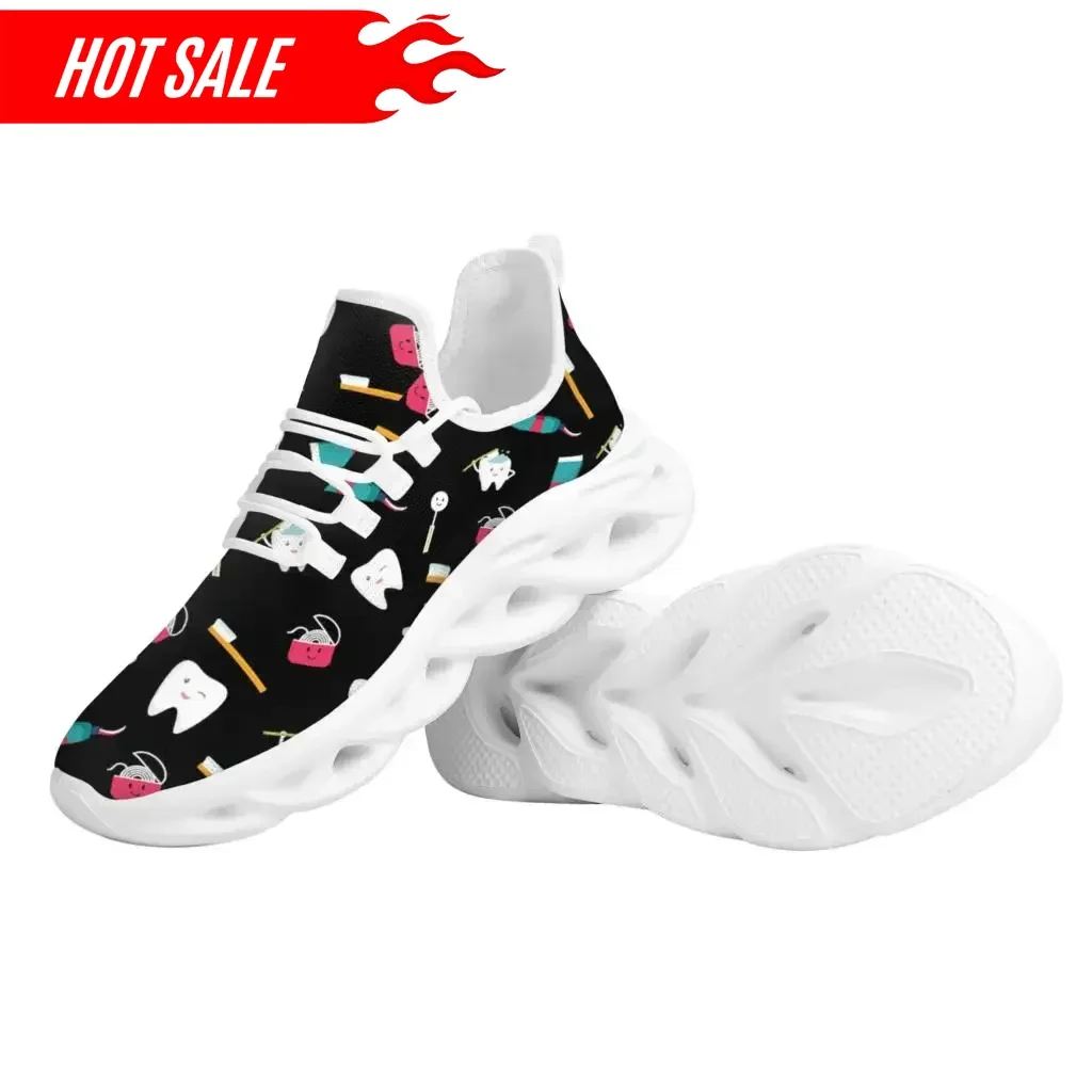 かわいい歯のデザインが豪華なレディーススニーカー、ブラックデ - Sneaker Career のレビューと価格